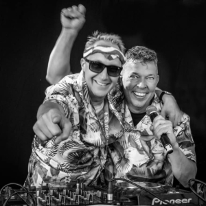 Voute vrienden dj team boeken